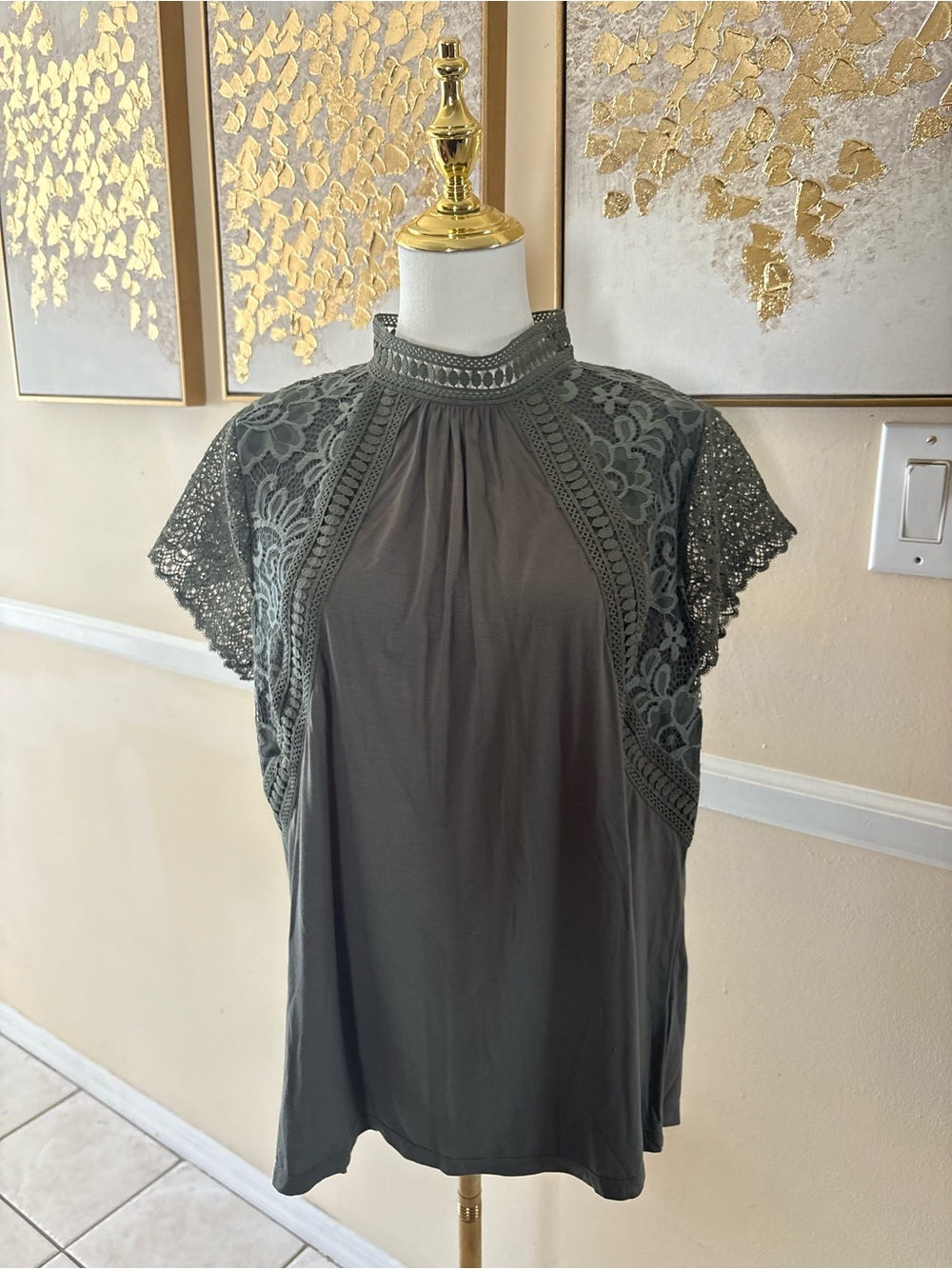Cable & Gauge Lace Yoke Mock Neck Short Sleeve Top - Gray